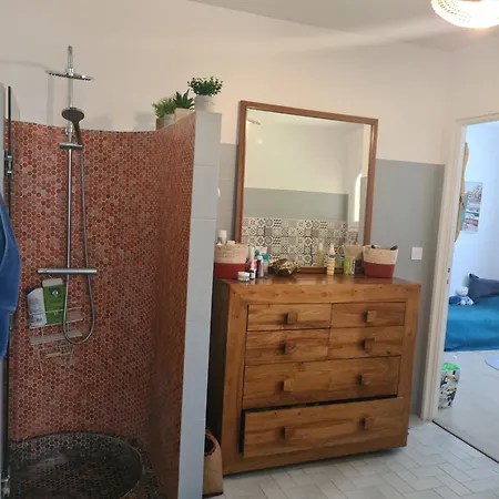 Maison Proche Raphael Vila *