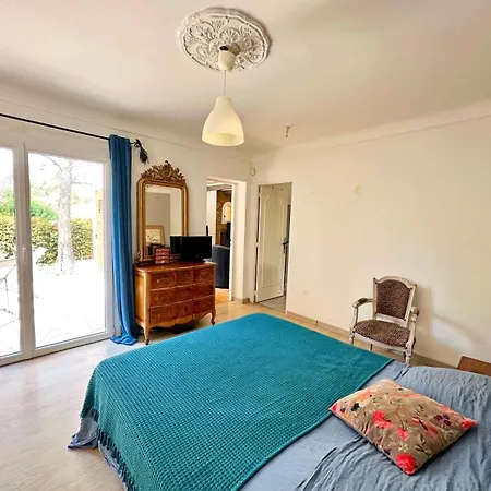 Maison Proche Raphael Vila *